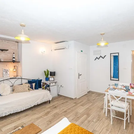 Apartment & Gordana *