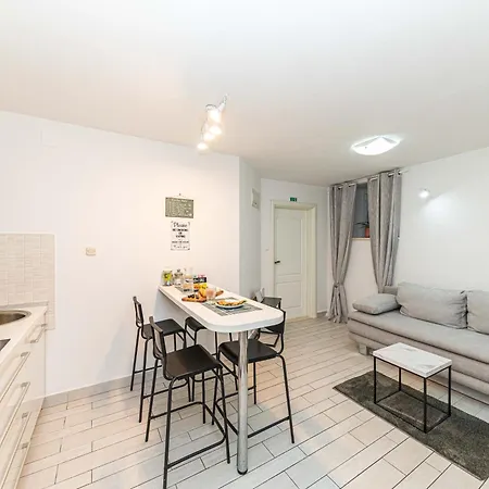 & Gordana Apartment Split